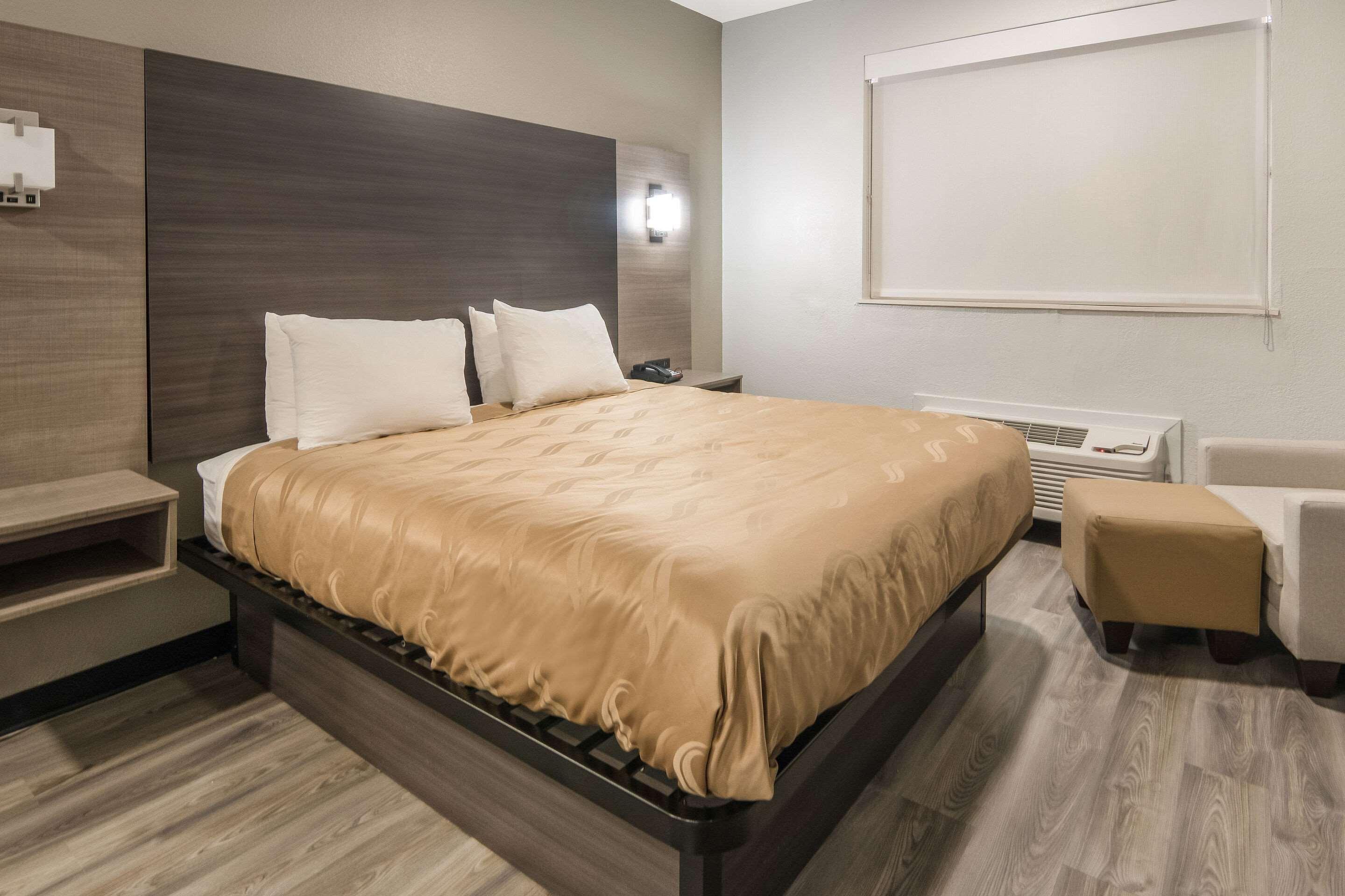 Quality Inn & Suites Форт-Ворт Екстер'єр фото