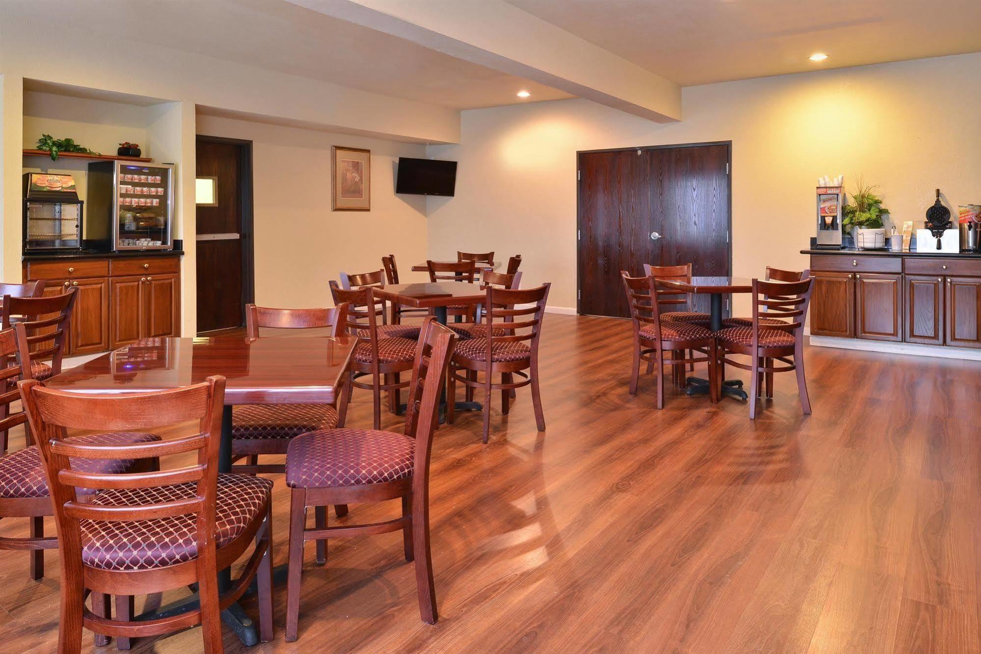 Quality Inn & Suites Форт-Ворт Екстер'єр фото